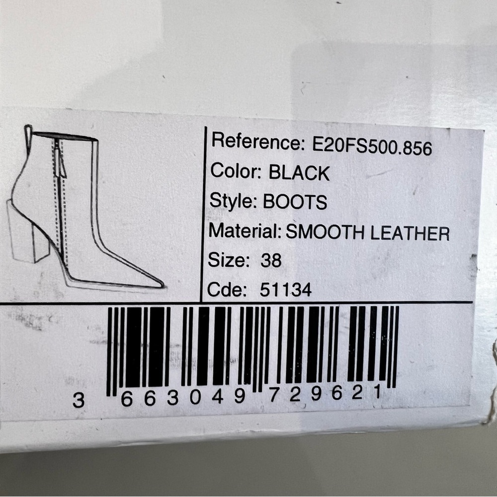 AMI | Alexandre Mattiussi Sleek Black Staked Heeled Leather designer ankle Boots - Picture 16 of 16